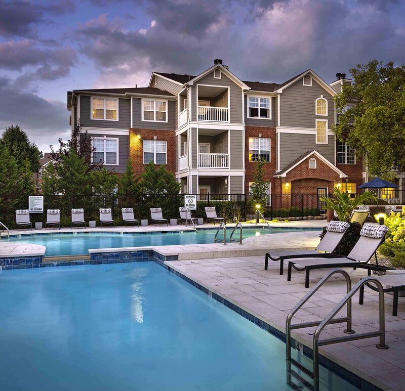 Lake Clearwater Apartments Community Image